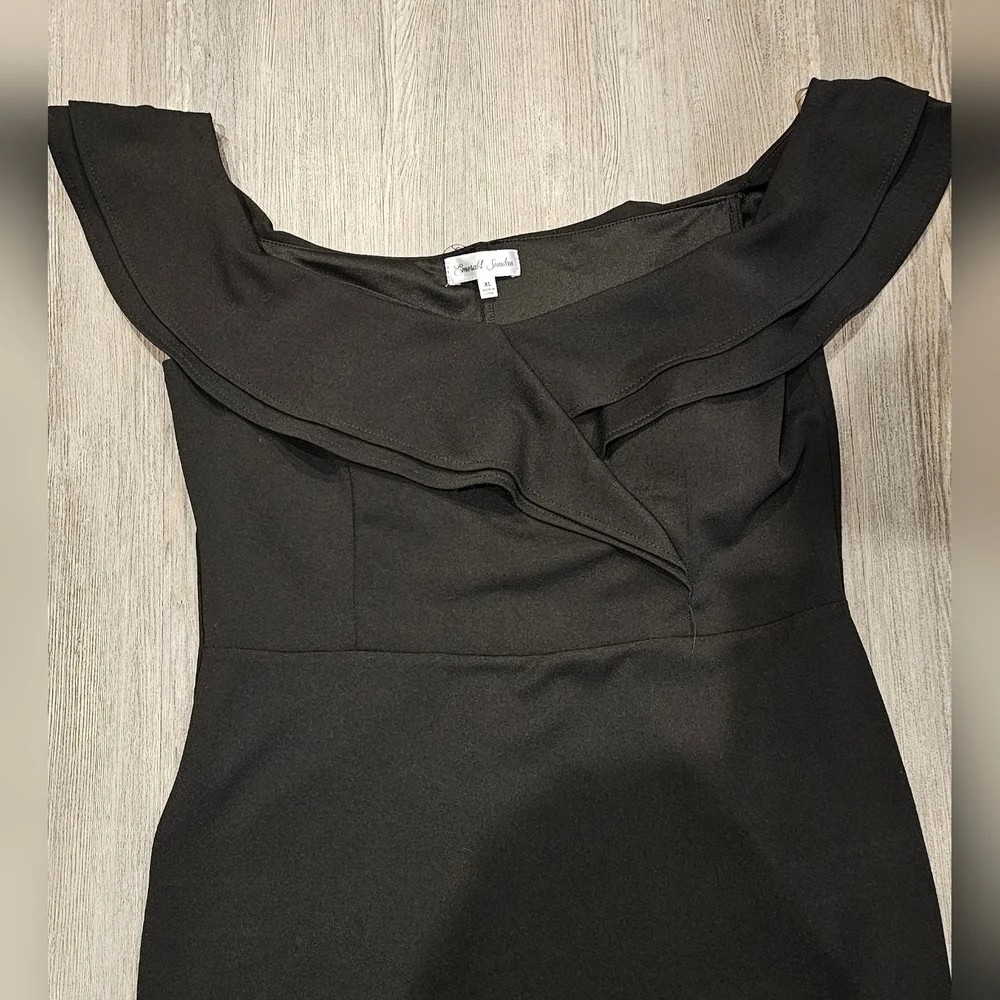 Size XL | Emerald Sundae Womens Black Bodycon Ruffle Trum Neckline Dress - Picture 5 of 12